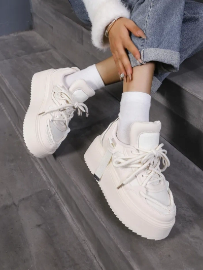 Royalfashion Sports sneakers for women on a platform Aeroll
