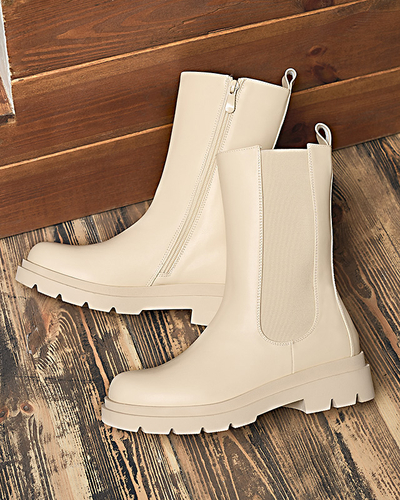 Бежевые женские высокие сапоги на плоском каблуке Vedesa - Одежда