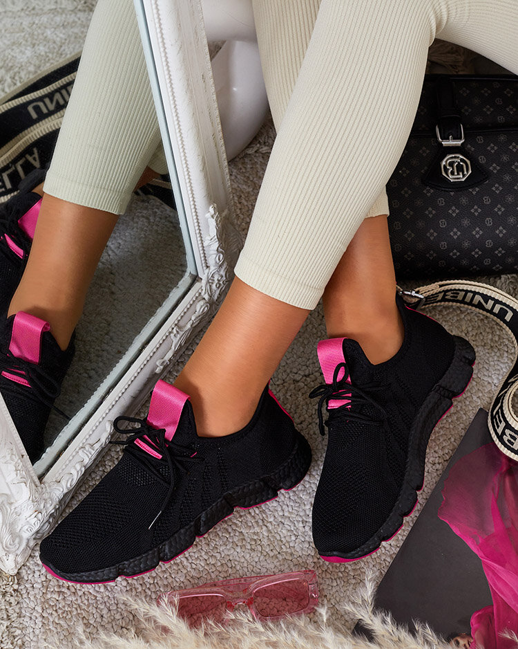 Черные женские кроссовки с оранжевыми вставками Bommgi