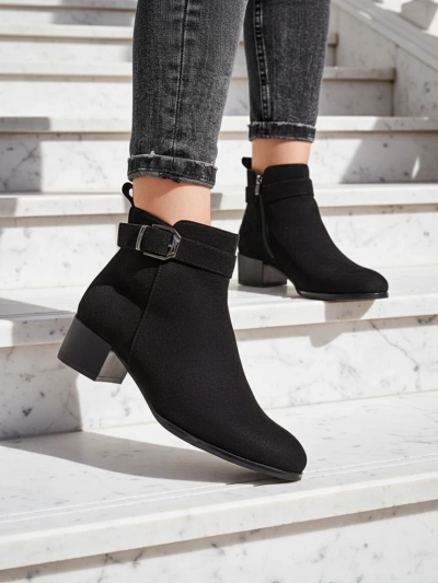 Elegante Nero Eco-Leather Ankle Boots