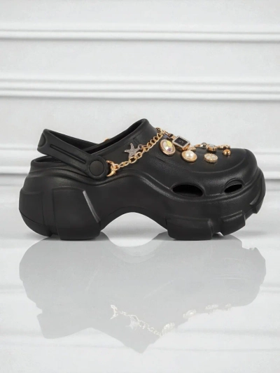 Aurelia Nero – stylish slides with embellishments and a chain, durable