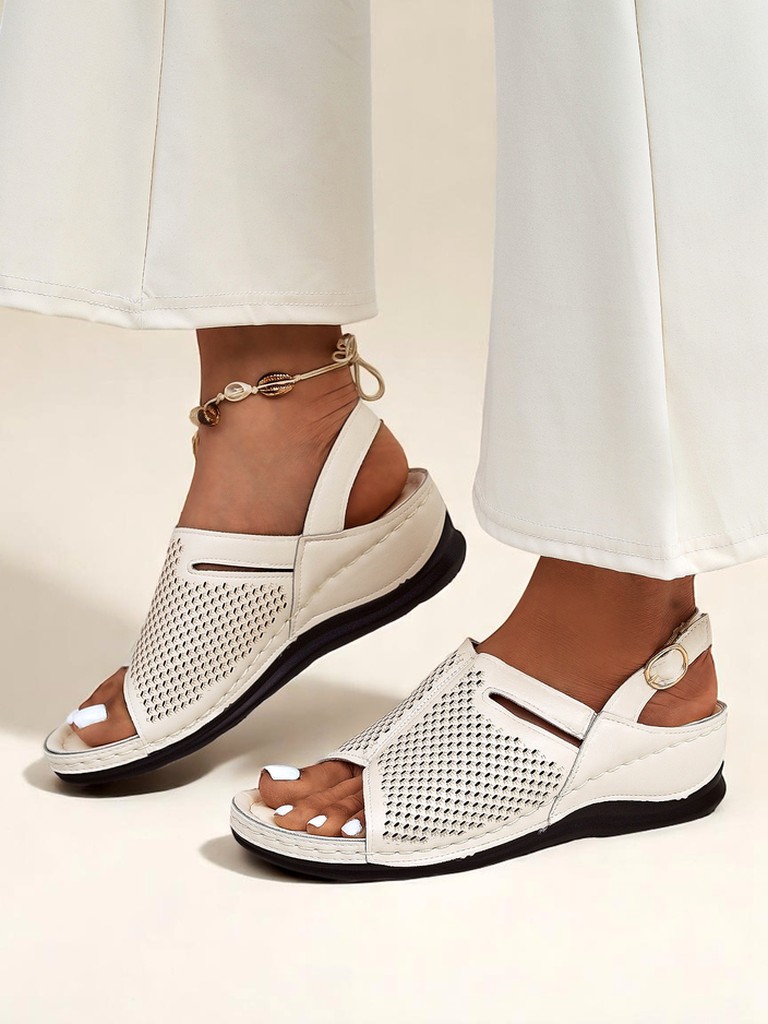 Royalfashion Damskie sandały na niskim koturnie Mira