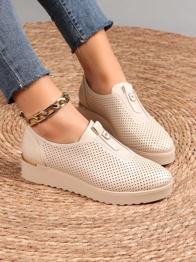 Royalfashion Slip-on women's perforated shoes Goffies