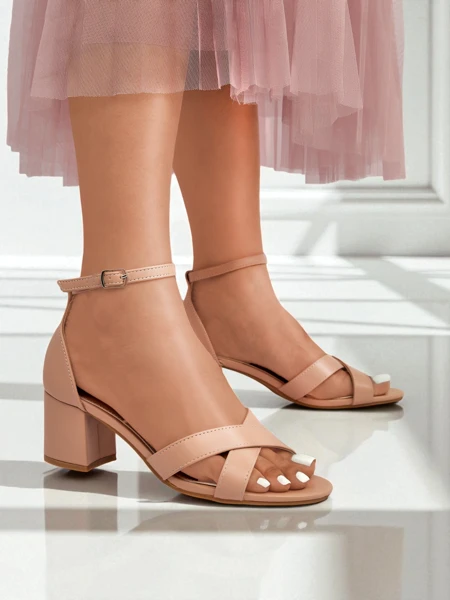 Royalfashion Women's sandals with a low block heel Eleganza Strap