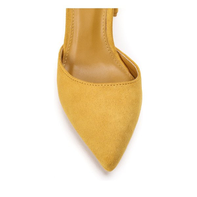 Yellow pumps on the Valentia post - Footwear