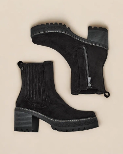 Royalfashion Eco-suede women's boots on a post by Segiag