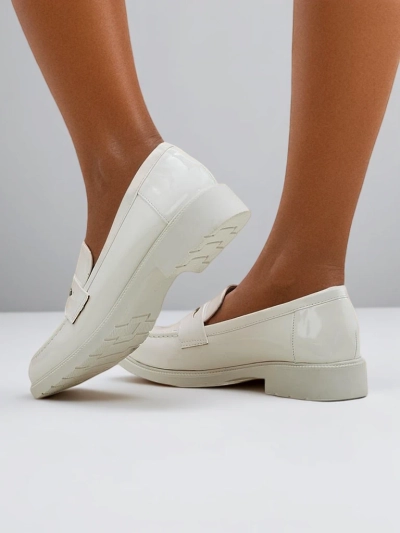 Royalfashion Sieviešu lakoti mokasīni Aylay