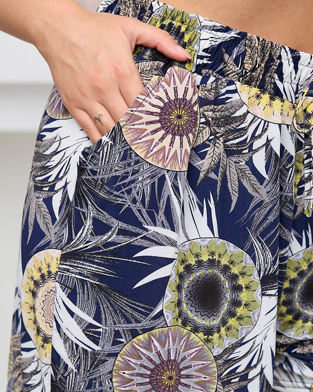 Желто-синие женские шорты с рисунком - Одежда