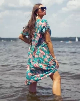 тёмно-зелёный