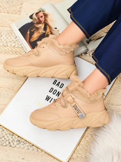 Royalfashion Women's sporty sneakers with fur Nonuas