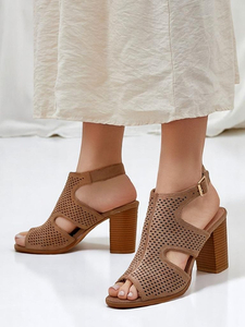 светло-коричневый