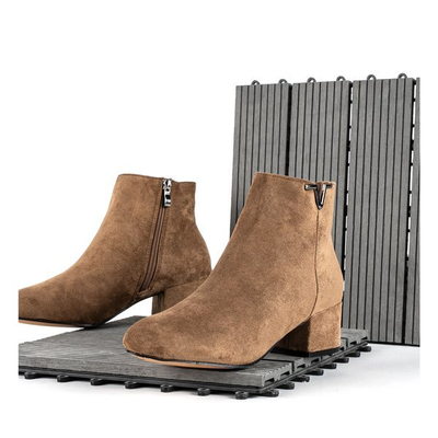 Brązowe botki na niskim słupku Roni - Obuwie