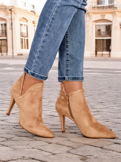 Gaiši brūni sieviešu zābaki uz augsta papēža Annalisa - Apavi