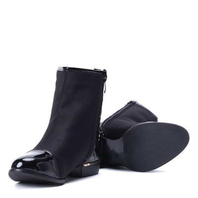 Czarne botki z pikowaniem - Obuwie