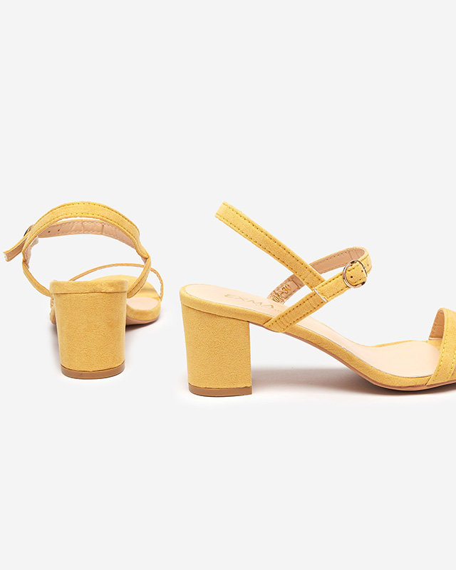 Women's sandals on a post in yellow Usopi - Footwear