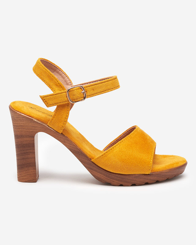Mustard women's sandals on the post Karislo - Footwear
