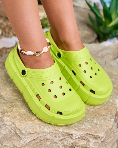 Royalfashion Неоново-зеленые женские шлепанцы с ажурной отделкой Mightty
