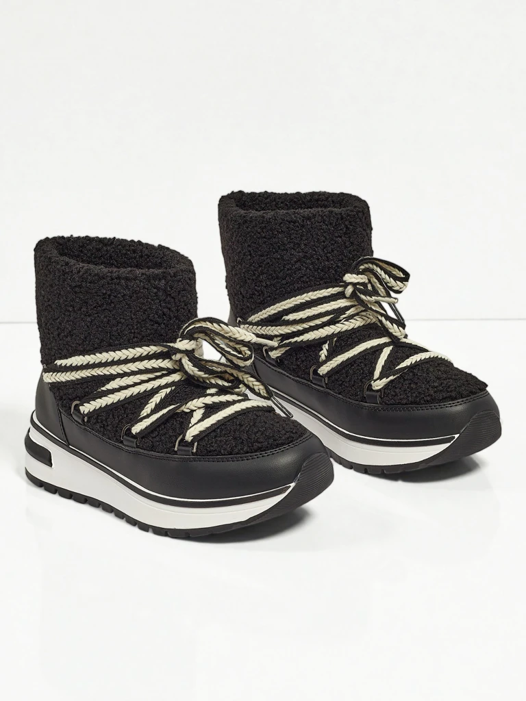 Women's snow boots with fur Verruna