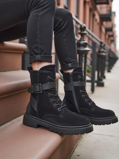Black women's worker-style ankle boots Miros