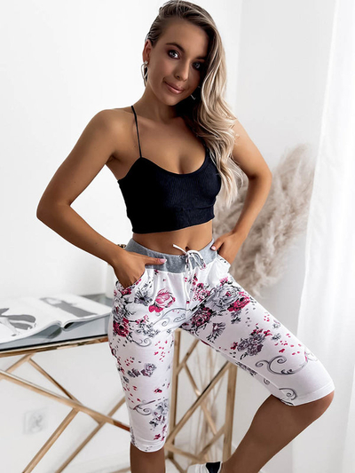 Sieviešu 3/4 garuma rozā un balti šorti PLUS IZMĒRS - Apģērbs