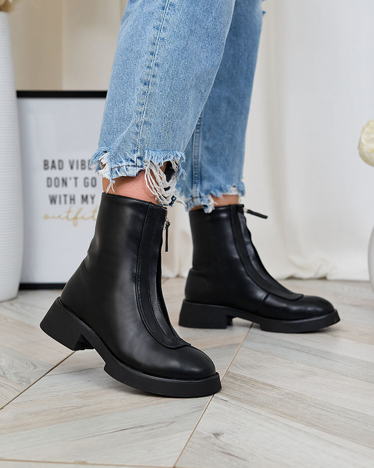 Royalfashion Women's flat heeled boots in black Etiuse