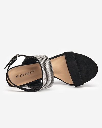 OUTLET Black women's sandals on a post with Maerro cubic zirconias - Footwear