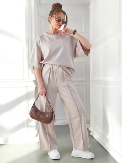 Royalfashion Women's outfit with short sleeves and flared pants