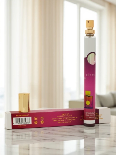 E frym
zuar Uj
Parfum
i Dam
s Club de Nuit