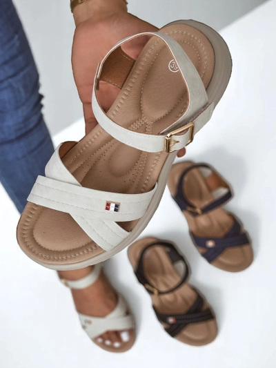 Royalfashion Dámske sandále na plochom podpätku Nirras