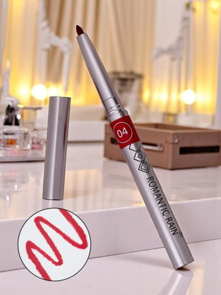 Lip pencil in the color Carmen