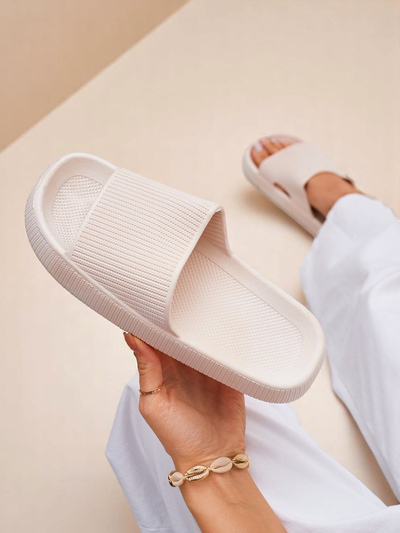 Royalfashion Women's rubber flip-flops Bree