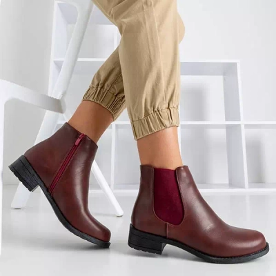 OUTLET Women's maroon Chelsea boots with flat heels Timea - Footwear