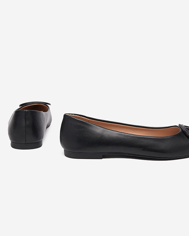 Sieviešu melnas smailas balerīnas ar ornamentu purngalā Manico - Apavi