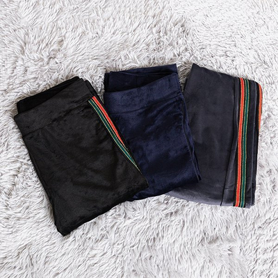 Szare damskie legginsy z lampasami - Odzież