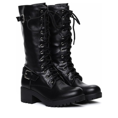 Czarne kozaki stylizowane glanami - Obuwie