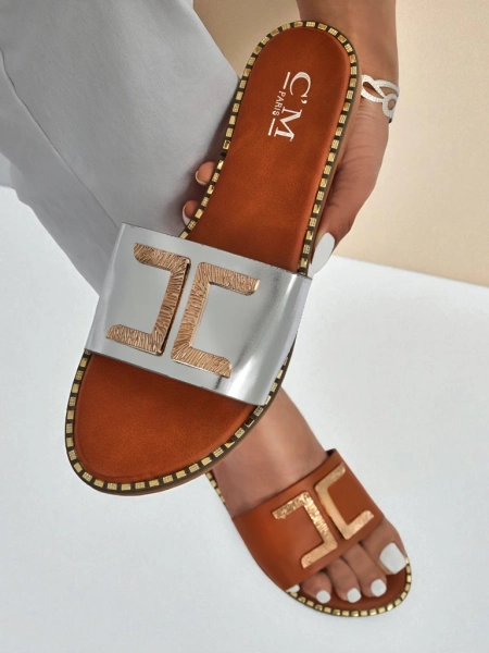 Royalfashion Женские шлёпанцы из экокожи с декором Gildra