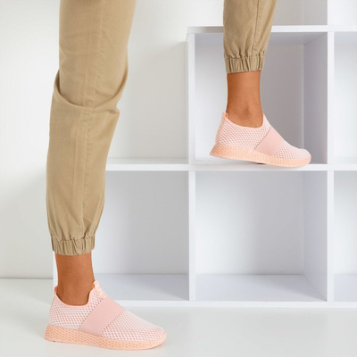 Pudrowe sportowe buty damskie typu slip - on Andalia - Obuwie