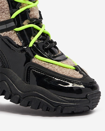 Melni sieviešu sporta apavi ar kažokādu un neona dzeltenām šņorēm Adbo- Footwear