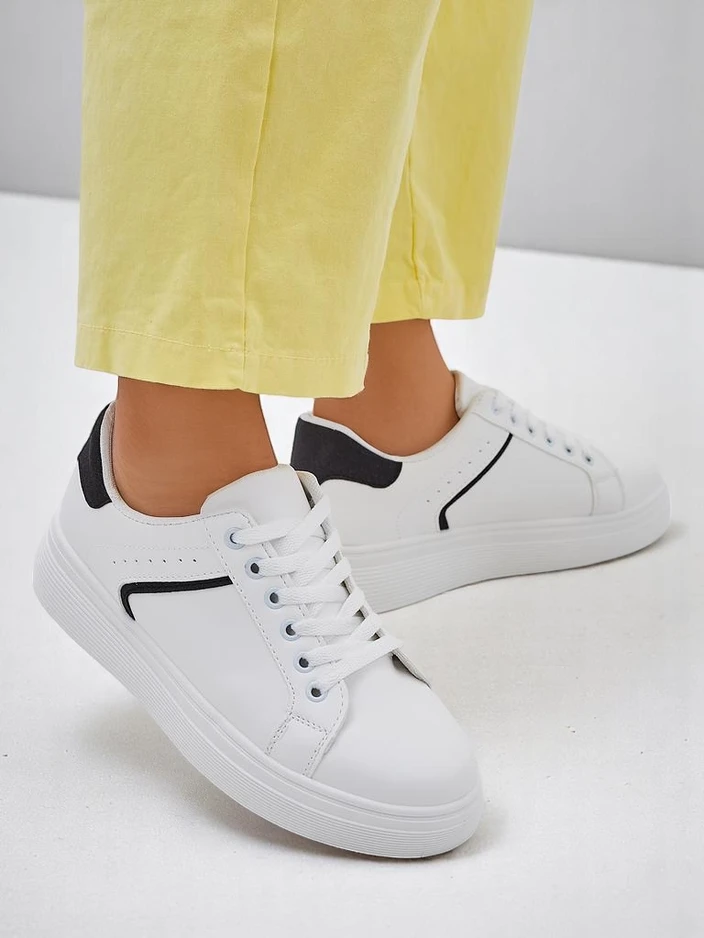 Royalfashion Women's sports sneakers on thick soles Uensi