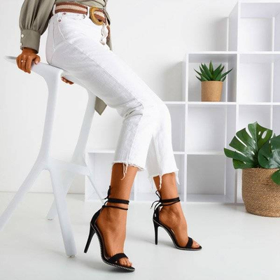 OUTLET Black tied sandals on a higher heel Taya - Shoes