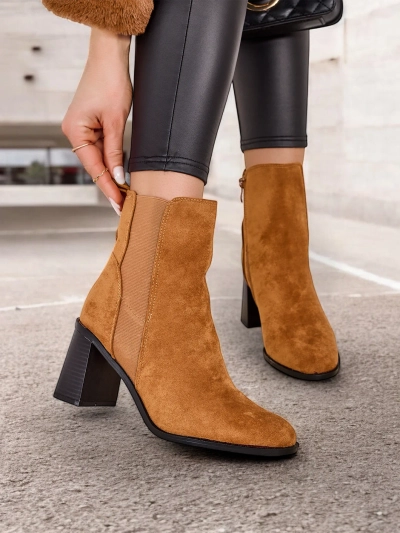 Royalfashion Women's ankle boots on a chunky heel Enotto