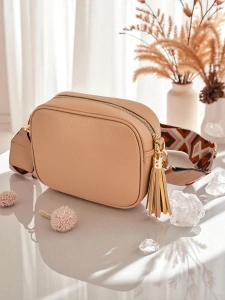 светло-коричневый