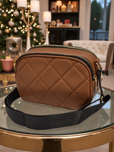 Quiltet liten dameveske i imitert skinn Connere