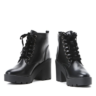 Czarne botki na grubej podeszwie Matessrae - Obuwie