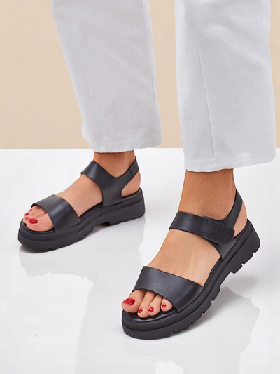 Royal Fashion Women's Otvanna sandals with a thick sole