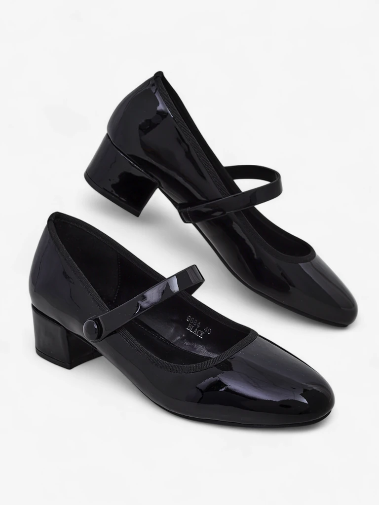 Royalfashion Lavish ladies' low-heeled court shoes Omagga