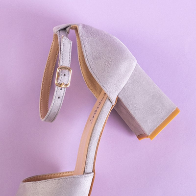 Light gray women's sandals on a low post Isis - Footwear