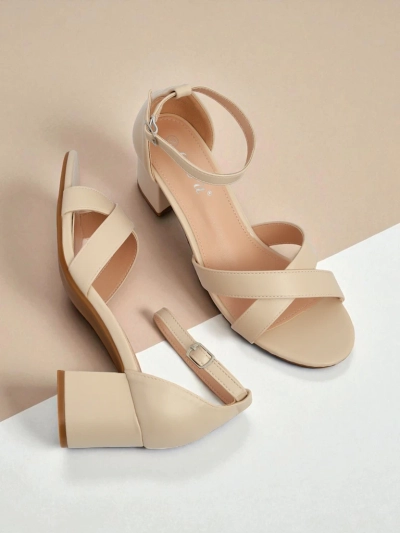 Royalfashion Women's sandals with a low block heel Eleganza Strap