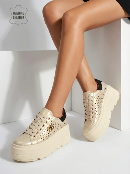 Sneakers sportive me ažurë për femra nga lëkura natyrale Atelle