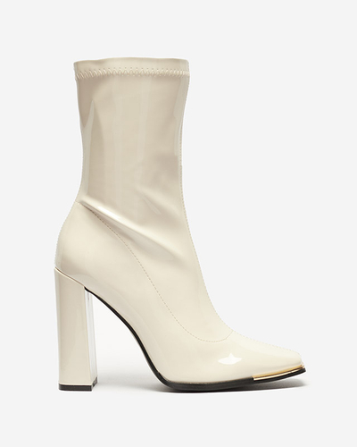 Cream women's lacquered boots on the Rekila post - Footwear
